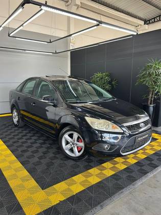 FORD FOCUS 2.0 GHIA SEDAN 16V FLEX 4P MANUAL